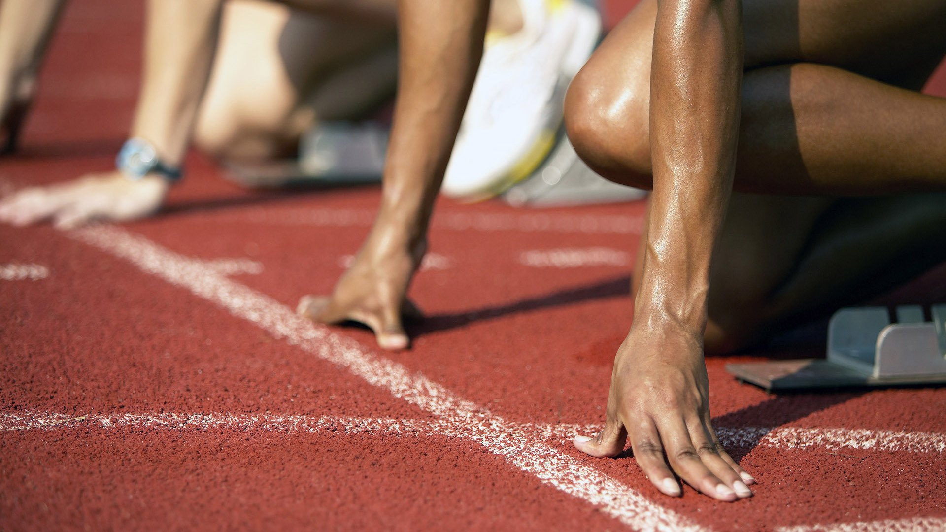 中国女排封训期间注重心理调节训练，中国女排背后训练的艰辛历程